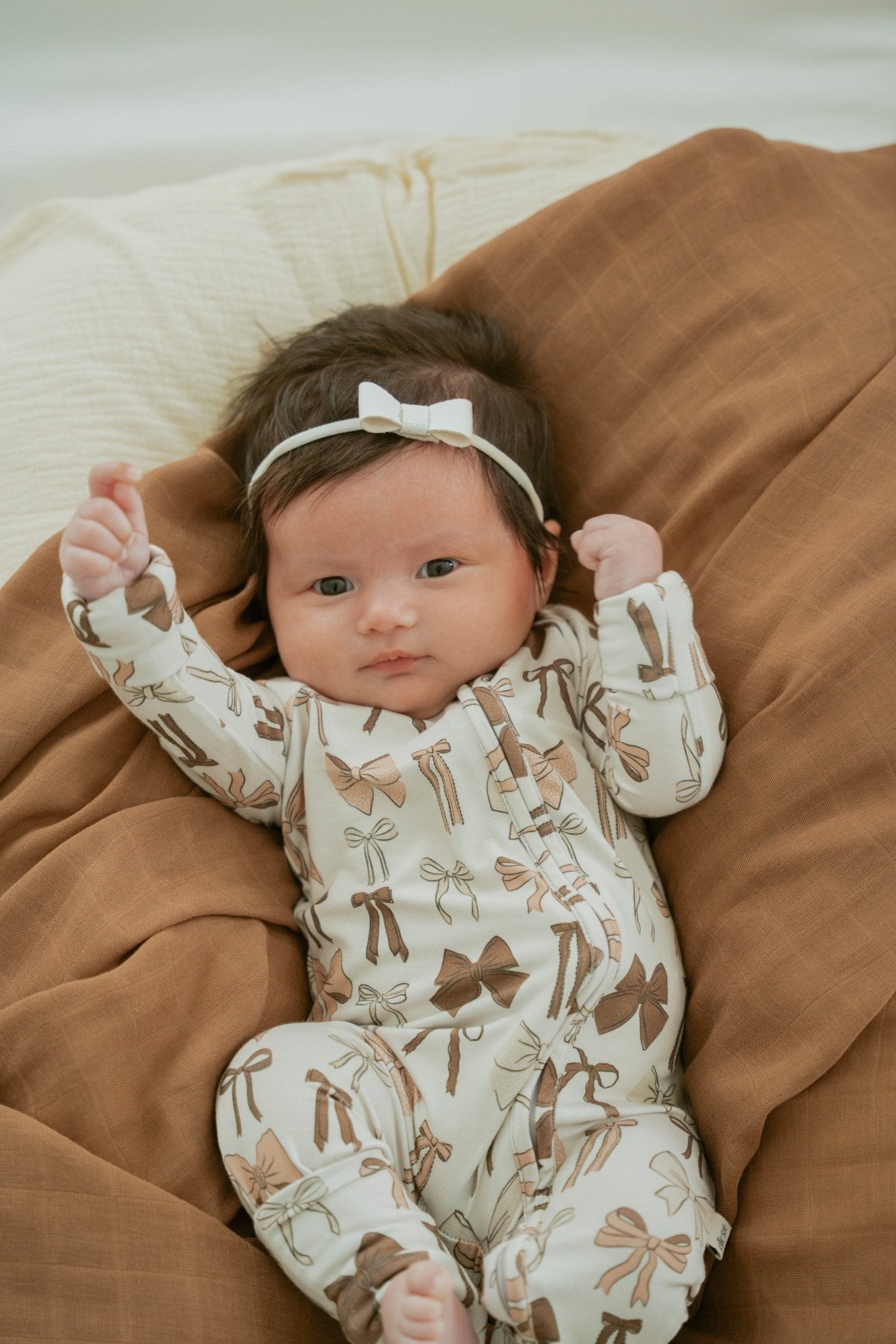 Bows Zipper RomperZipper RomperEllie Sue0 - 3 Months