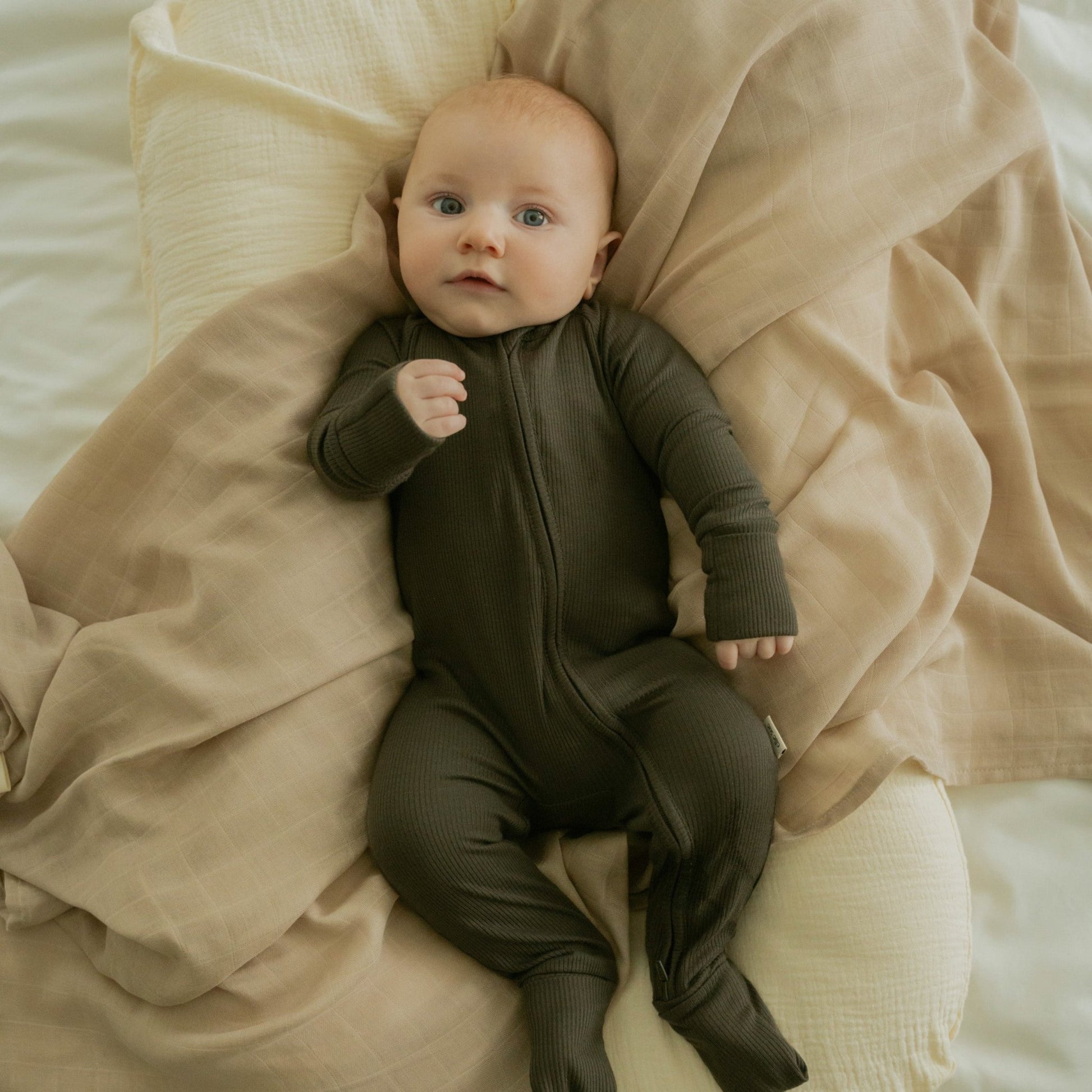 Onyx Zipper RomperZipper RomperEllie Sue0 - 3 Months