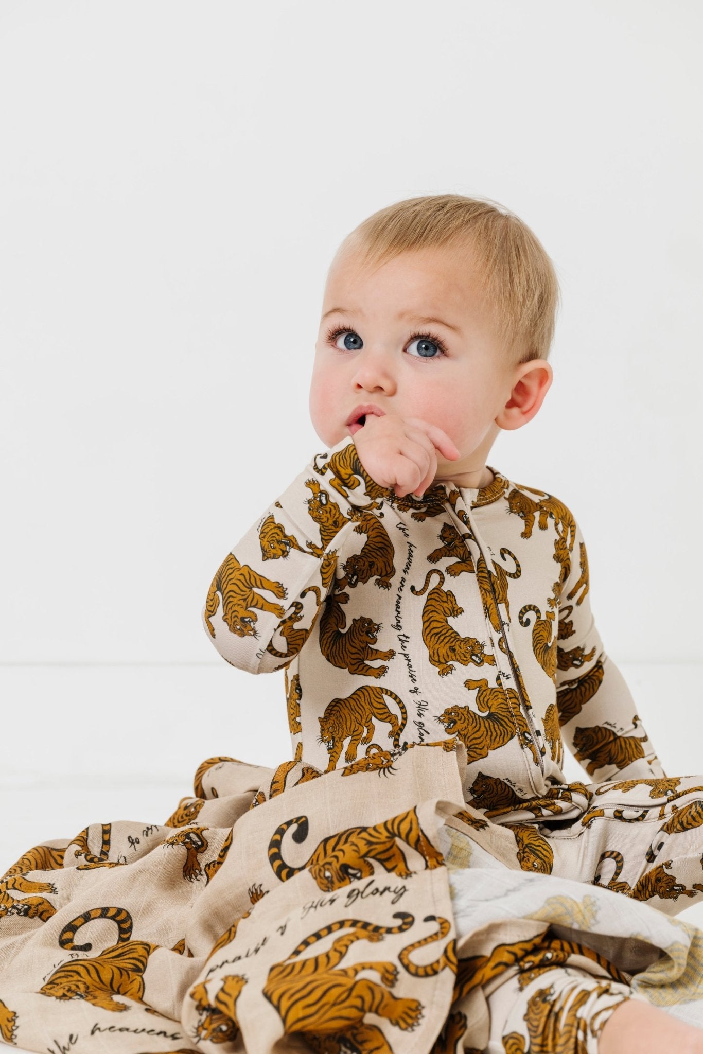 Roar Zipper RomperZipper RomperEllie Sue0 - 3M